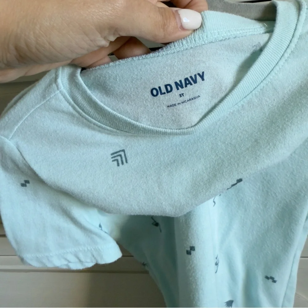Old Navy Aqua Toddler Kids Tee with Abstract Patterns 3T